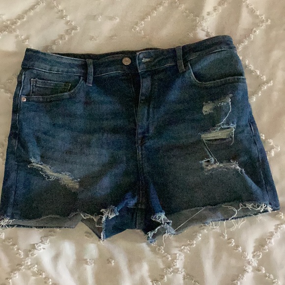 Guess women shorts size 31 - Picture 1 of 4